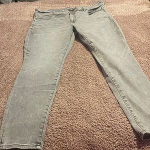 2 pairs of American eagle jeans
